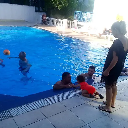 Jungle Aparthotel Torba